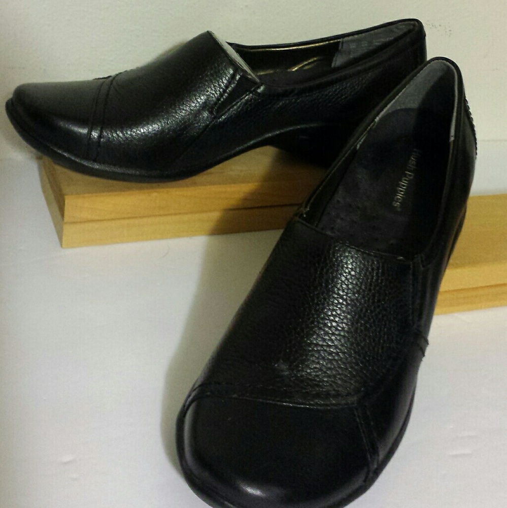 Hush Puppies VG Slip On Black Loafers size 8